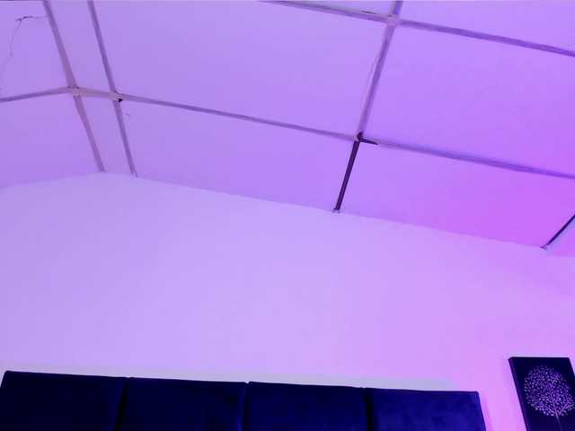 AprilJhonnes live cam