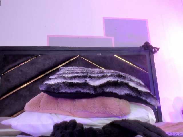 AprilJhonnes live cam on BongaCams