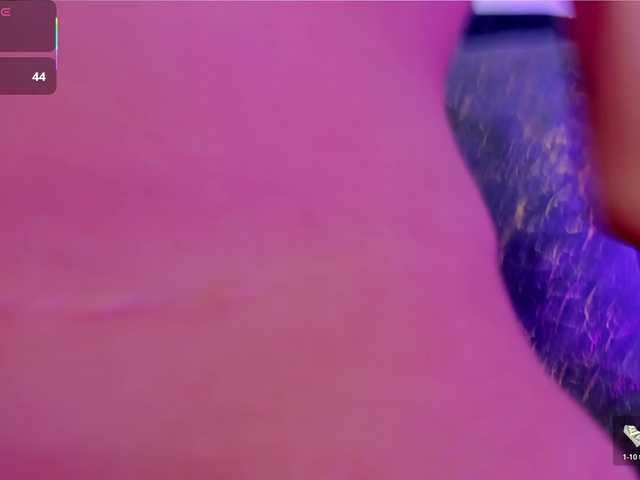 AprilJhonnes live webcam show