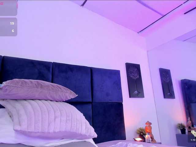 AprilJhonnes live cam on BongaCams