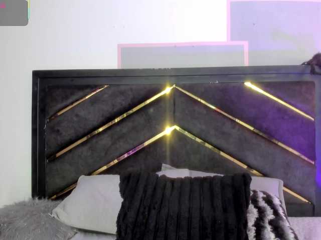 AprilJhonnes live cam on BongaCams
