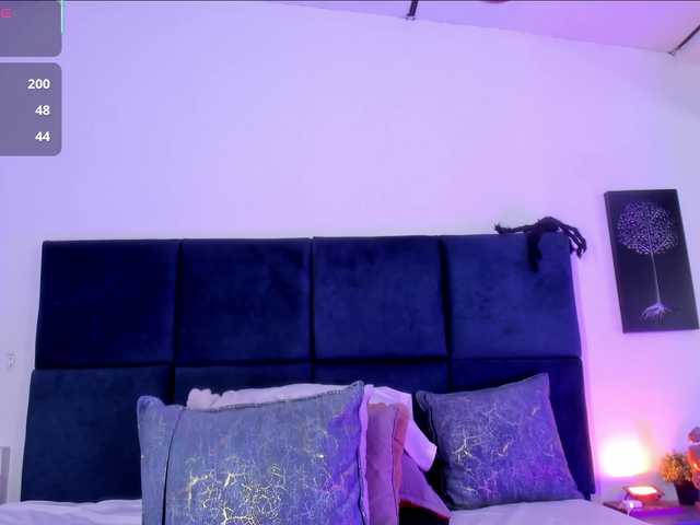 AprilJhonnes live cam on BongaCams