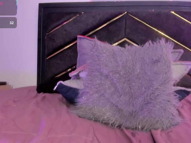AprilJhonnes live cam on BongaCams