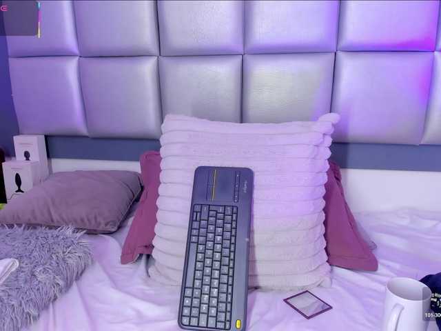 AprilJhonnes live cam on BongaCams