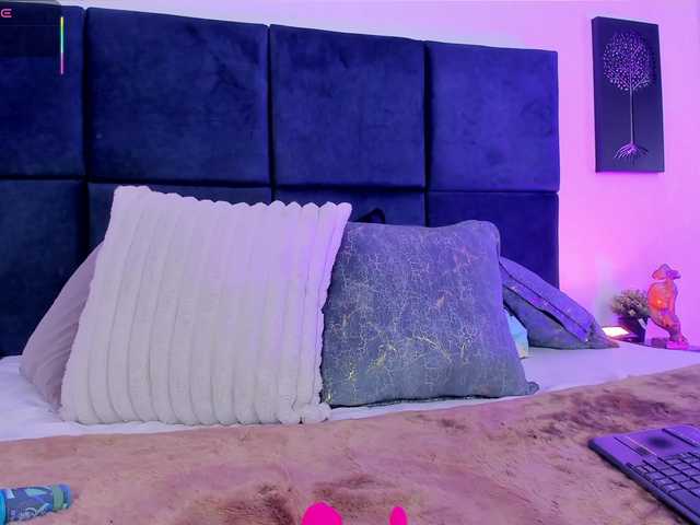 AprilJhonnes live cam on BongaCams