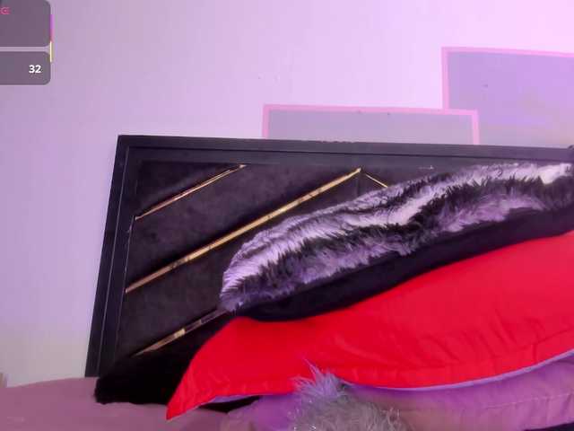 AprilJhonnes live cam on BongaCams