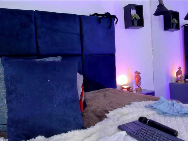 AprilJhonnes — live female cam