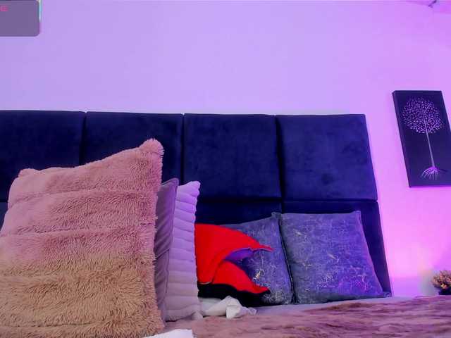 AprilJhonnes live cam on BongaCams