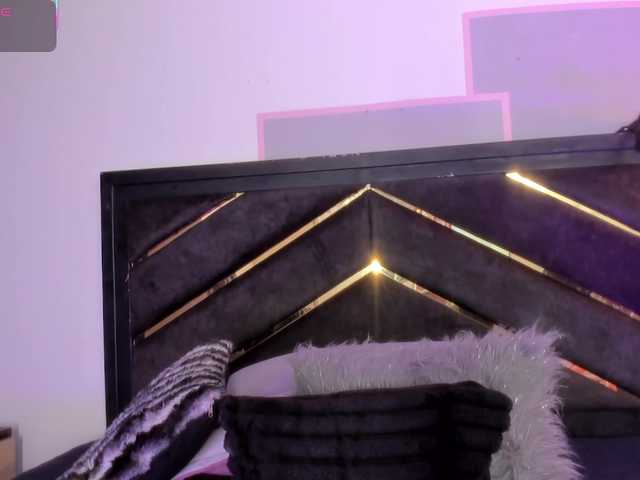 AprilJhonnes live cam on BongaCams