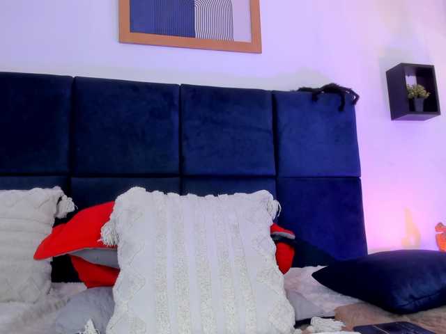 AprilJhonnes live cam on BongaCams