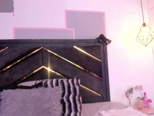 AprilJhonnes live cam on BongaCams