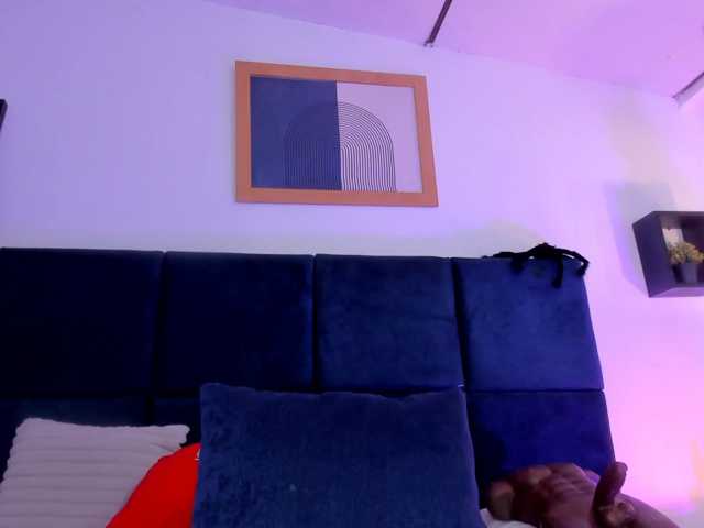 AprilJhonnes live cam on BongaCams