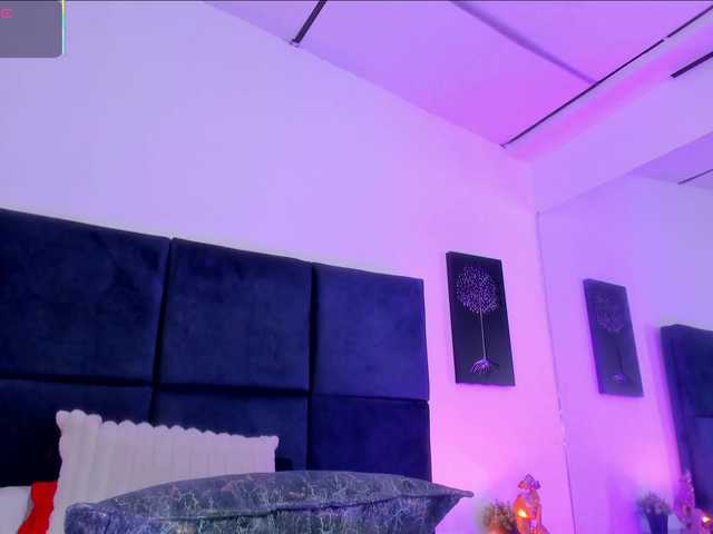 AprilJhonnes live cam on BongaCams