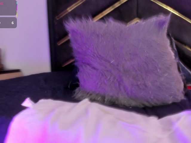 AprilJhonnes live cam on BongaCams