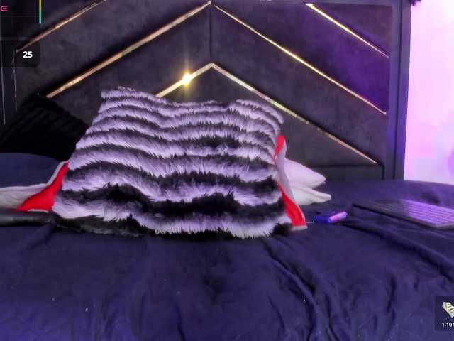 AprilJhonnes live cam on BongaCams