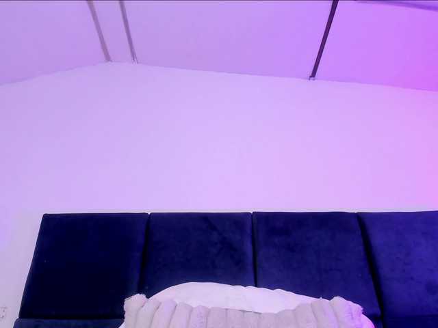 AprilJhonnes live cam on BongaCams