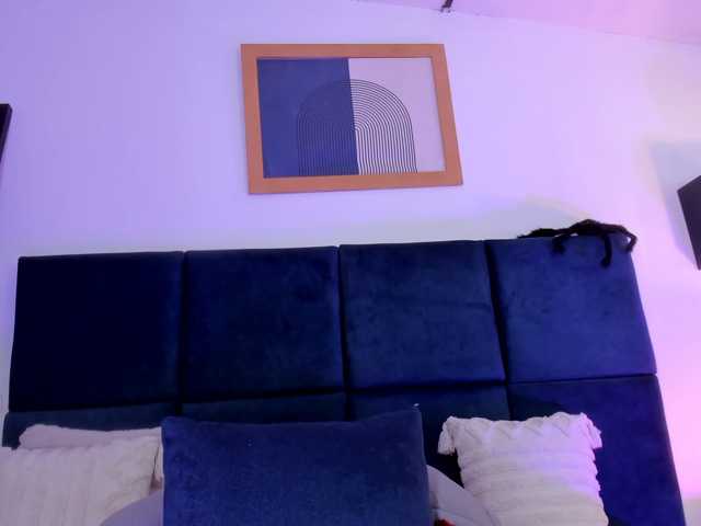 AprilJhonnes live cam on BongaCams