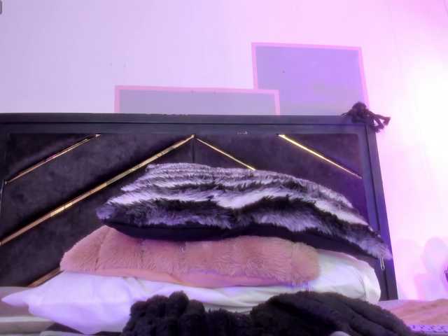 AprilJhonnes live cam on BongaCams