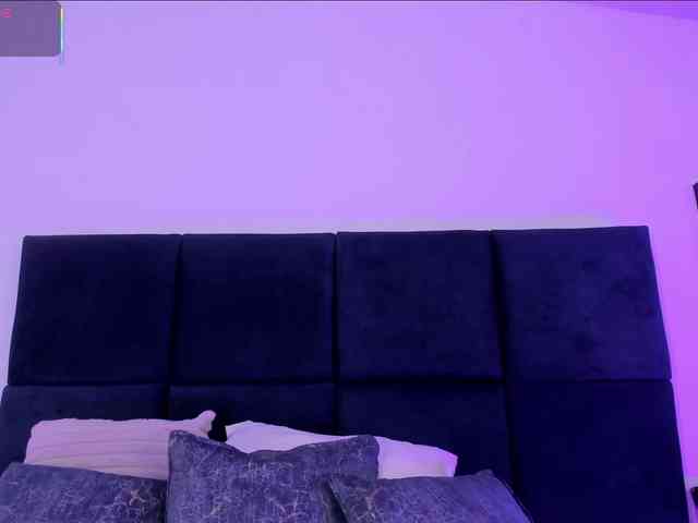 AprilJhonnes webcam