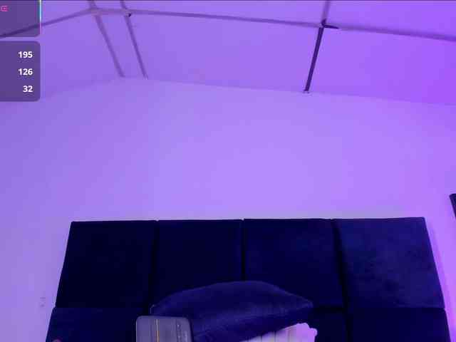 AprilJhonnes webcam