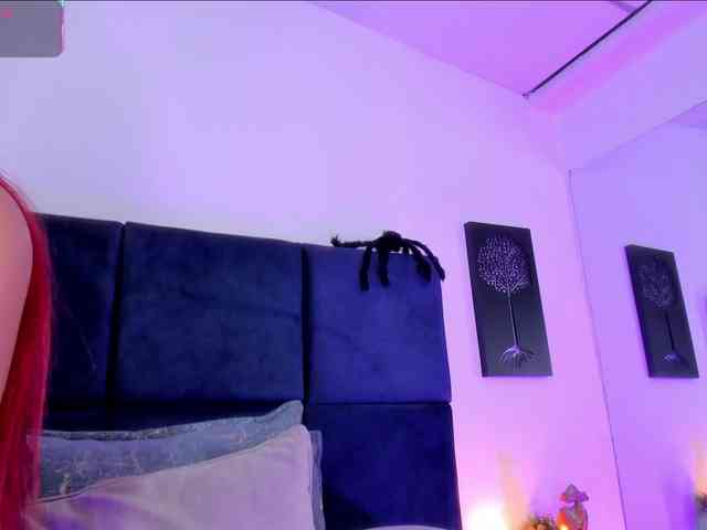 AprilJhonnes webcam