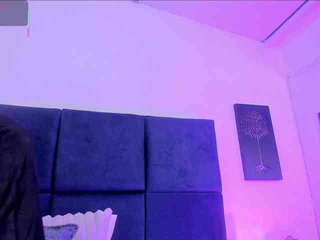 AprilJhonnes webcam