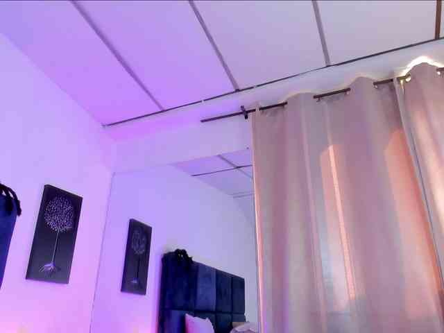 AprilJhonnes webcam