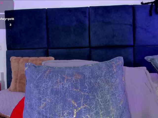 AprilJhonnes webcam