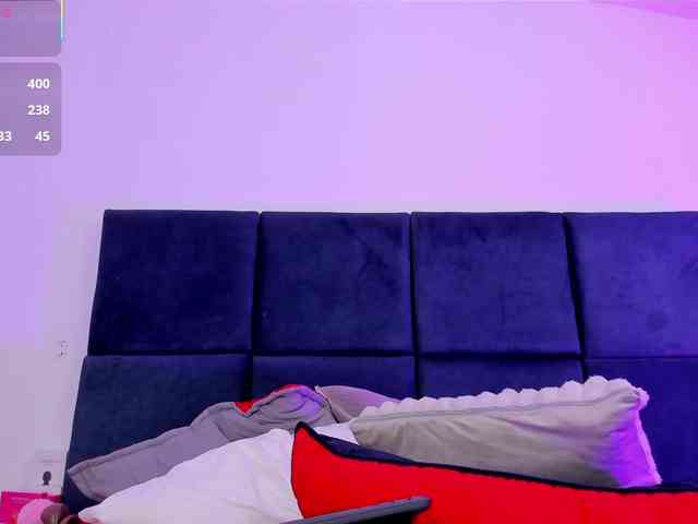 AprilJhonnes webcam