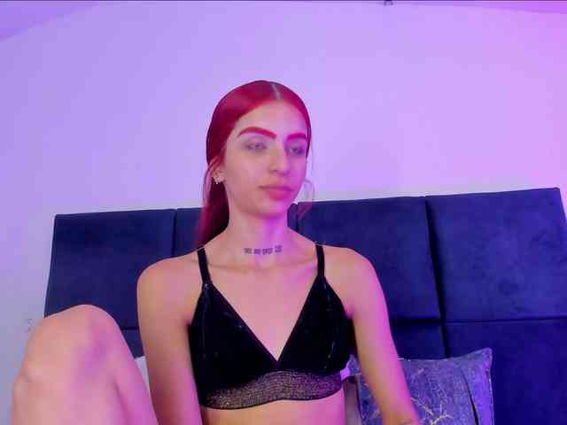 AprilJhonnes webcam