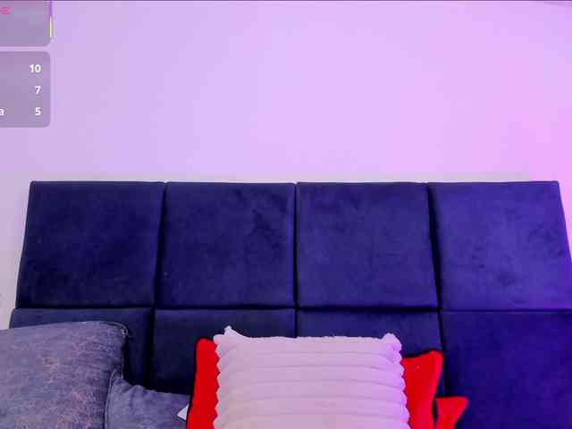 AprilJhonnes webcam