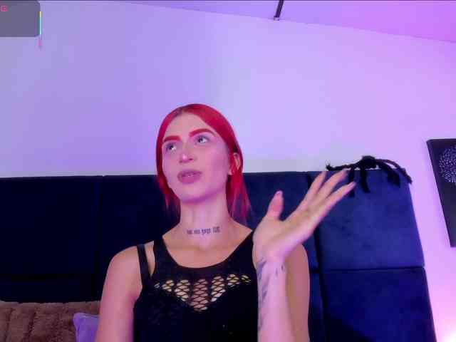 AprilJhonnes webcam