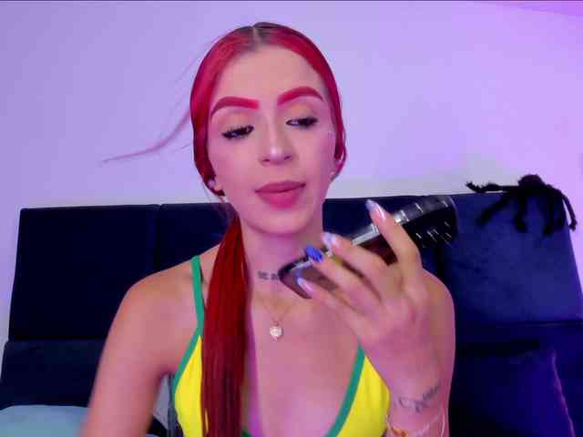 AprilJhonnes webcam