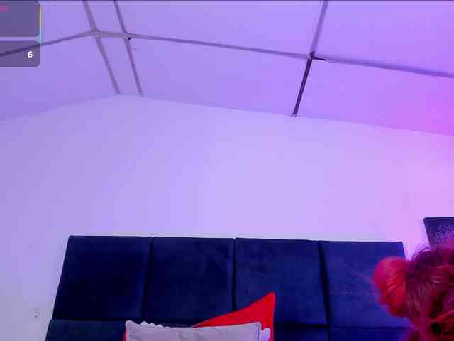 AprilJhonnes webcam