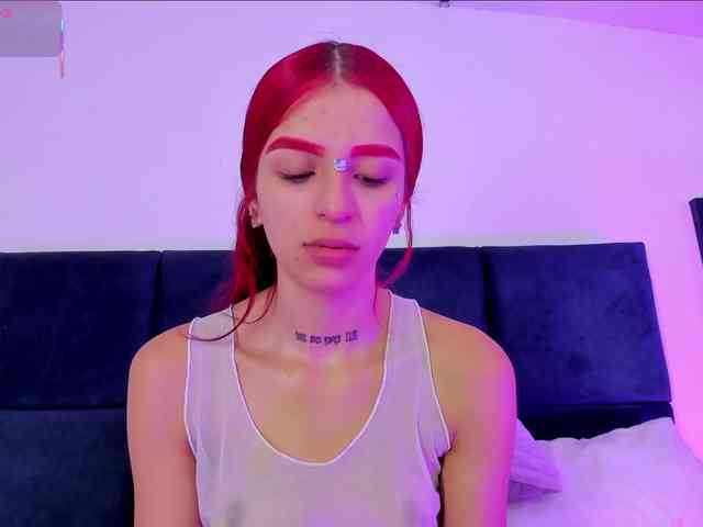 AprilJhonnes webcam