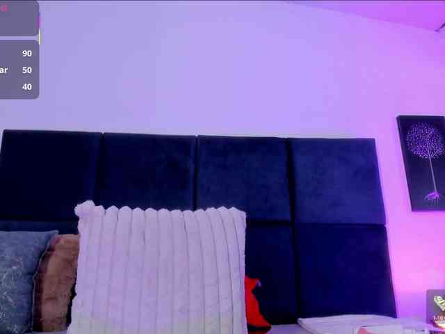 AprilJhonnes webcam