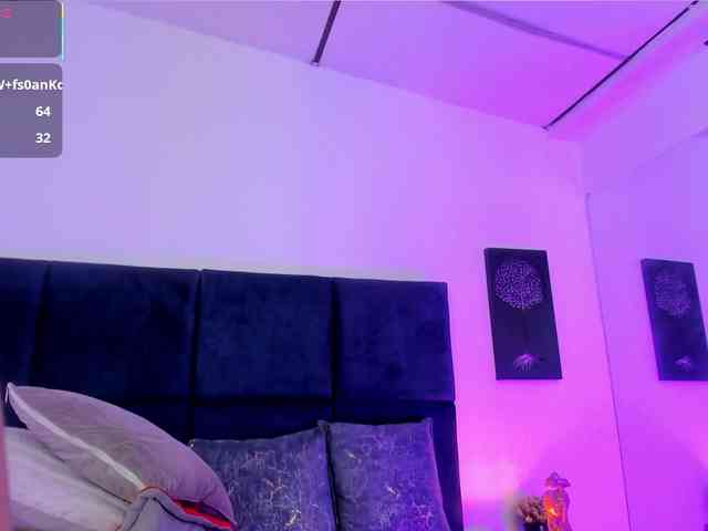 AprilJhonnes webcam