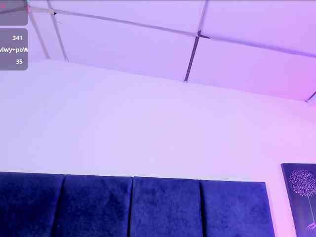 apriljhonnes's live room