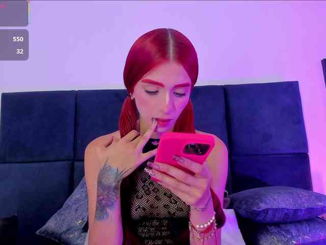 AprilJhonnes webcam