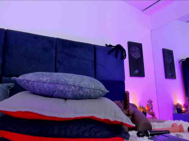 AprilJhonnes webcam