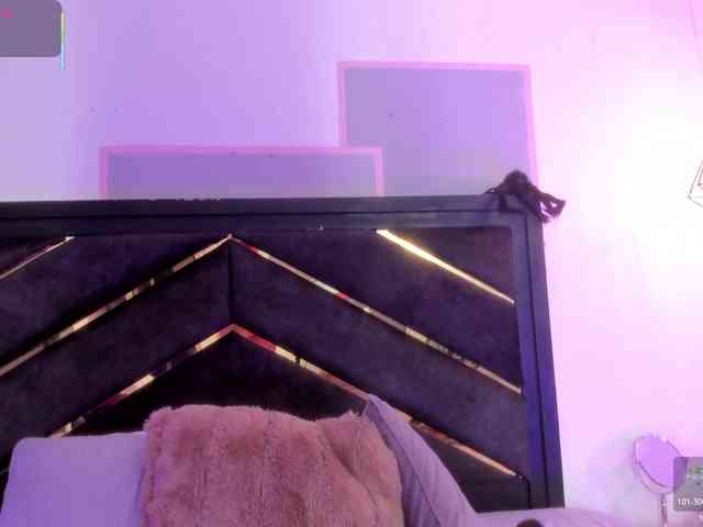 AprilJhonnes webcam