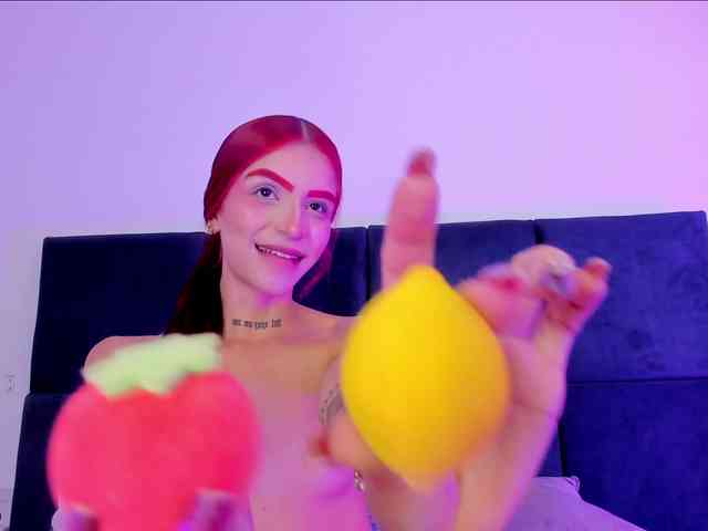 AprilJhonnes webcam