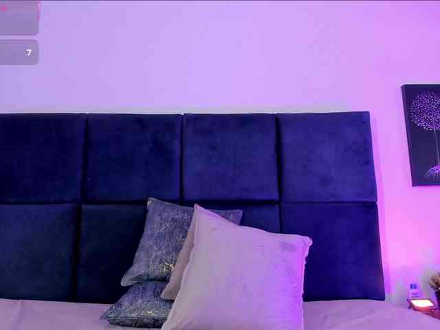 AprilJhonnes webcam