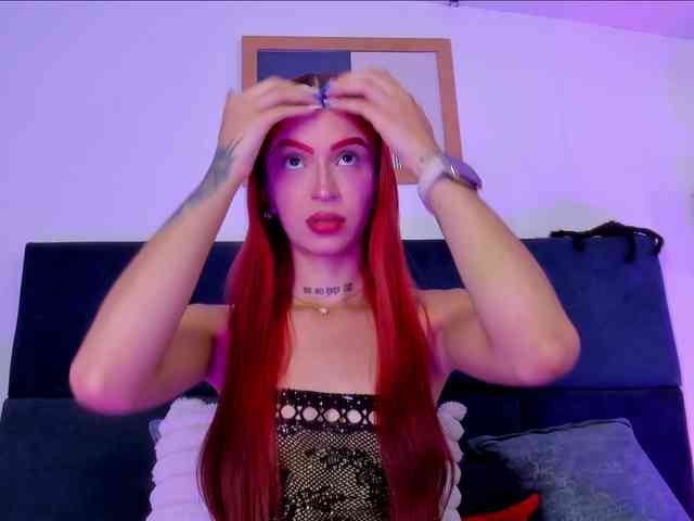 AprilJhonnes webcam