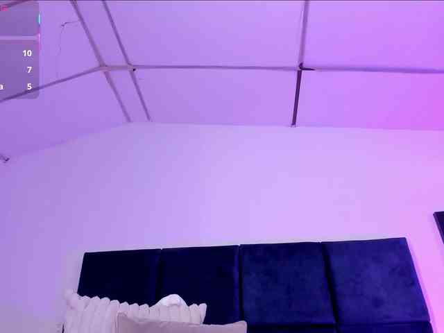 AprilJhonnes webcam