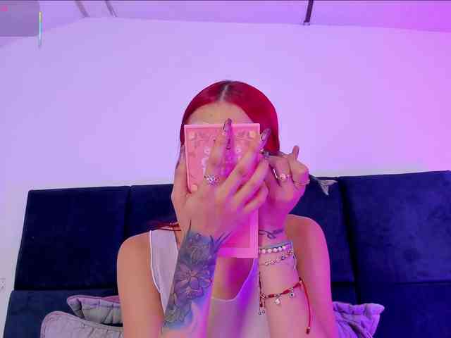 AprilJhonnes webcam