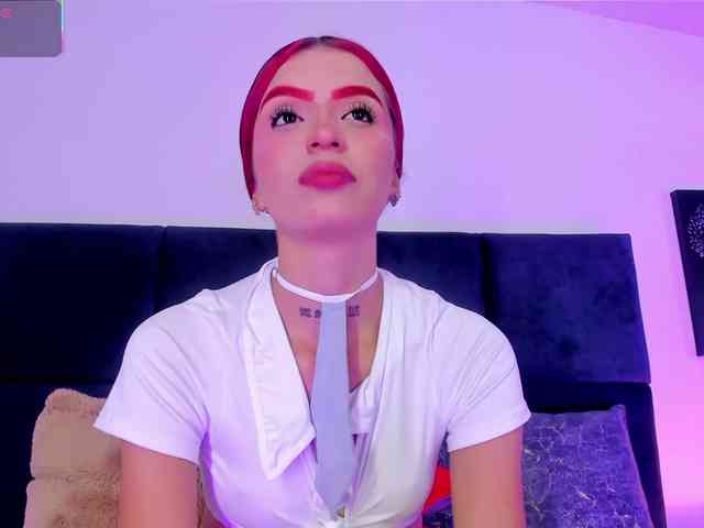 AprilJhonnes webcam