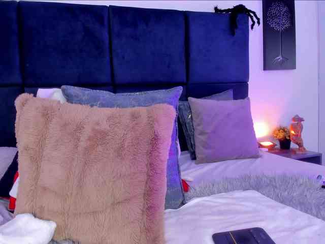 AprilJhonnes webcam