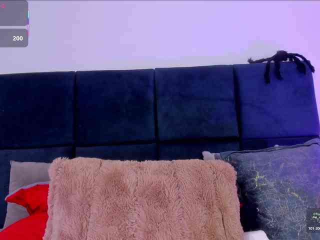 AprilJhonnes webcam