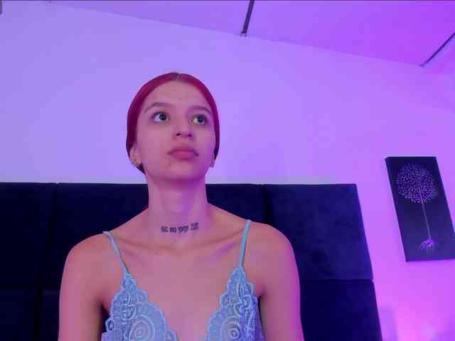 AprilJhonnes webcam